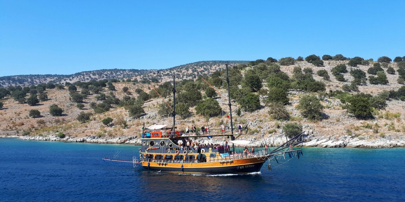 Living in Saranda Albania